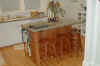 w_kitchen_island.jpg (29527 bytes)